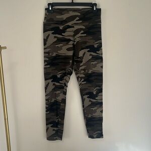 Express Camo Leggings
